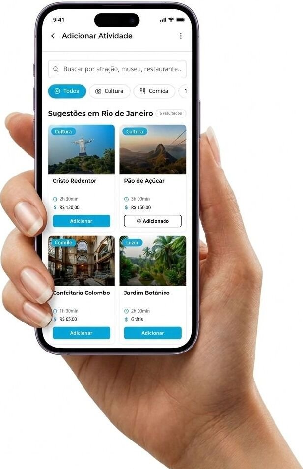 Mão segurando celular com aplicativo de viagem